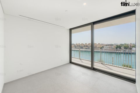 Dubai、UAE にあるマンションの賃貸物件 4ベッドルーム、331.1 m2、No685885 - 写真 16