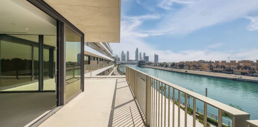 Dubai、UAEにあるマンション 4ベッドルーム、331.1 m2 No685885