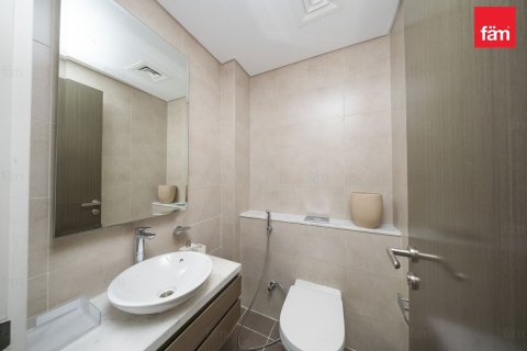 Appartamento in affitto a Business Bay, Dubai, EAU 2 camere da letto, 128.3 mq. № 713022 - foto 14