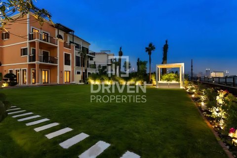 Vila v Jumeirah, Dubai, SAE 5 ložnice, 634.53 m² Č.: 743375 - fotografie 1