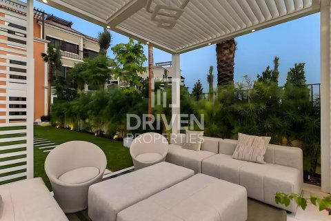 Vila v Jumeirah, Dubai, SAE 5 ložnice, 634.53 m² Č.: 743375 - fotografie 25