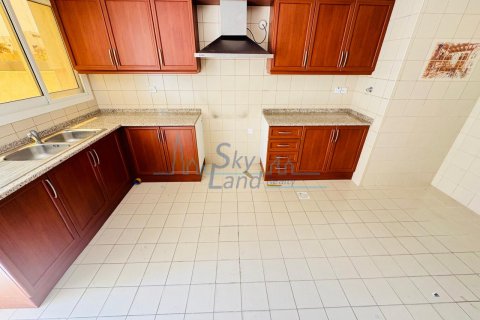 Villa in affitto a Umm Suqeim, Dubai, EAU 4 camere da letto, 371.6 mq. № 634136 - foto 8