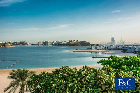 Huoneisto Palm Jumeirah, Dubai, Arabiemiraatit 3 makuuhuonetta, 200 m2 № 704242