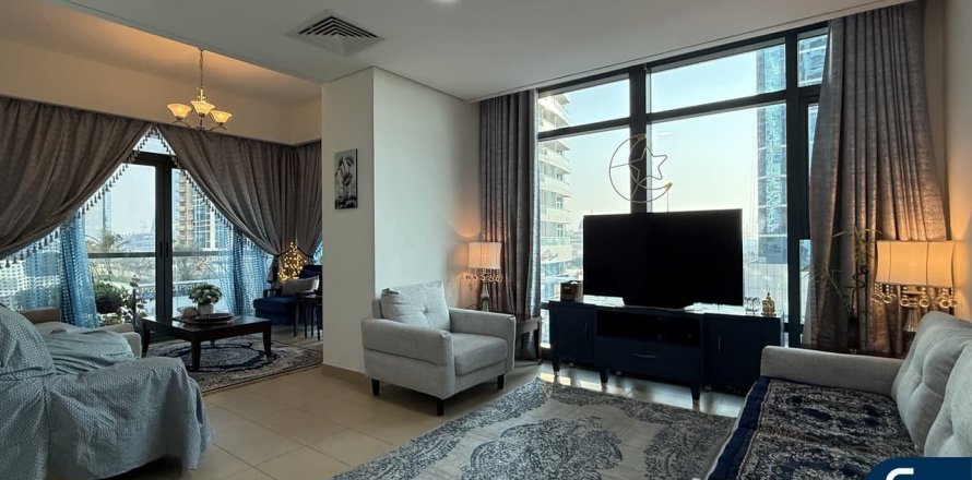 Huoneisto Jumeirah Lake Towers, Dubai, Arabiemiraatit 2 makuuhuonetta, 120 m2 № 667851