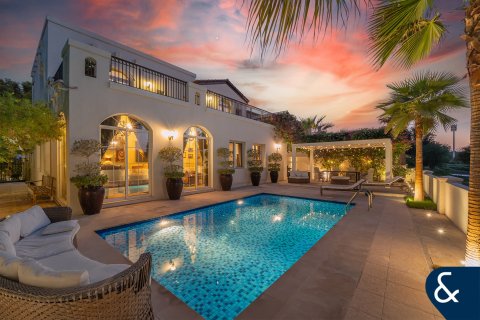Müüa villa asukohaga Jumeirah Golf Estates, Dubai, AÜE: 4 magamistoaga, 614 m² Nr 667848 - pilt 1