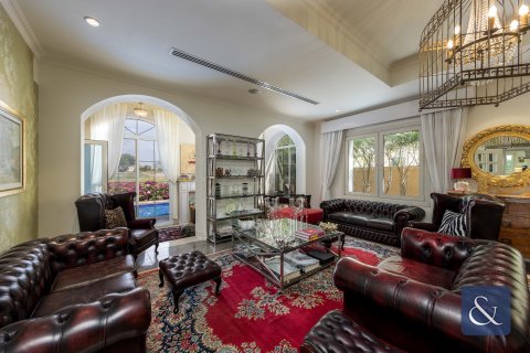 Müüa villa asukohaga Jumeirah Golf Estates, Dubai, AÜE: 4 magamistoaga, 614 m² Nr 667848 - pilt 11