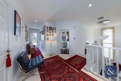 Müüa villa asukohaga Jumeirah Golf Estates, Dubai, AÜE: 4 magamistoaga, 614 m² Nr 667848 - pilt 14