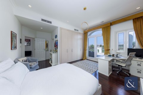 Müüa villa asukohaga Jumeirah Golf Estates, Dubai, AÜE: 4 magamistoaga, 614 m² Nr 667848 - pilt 19