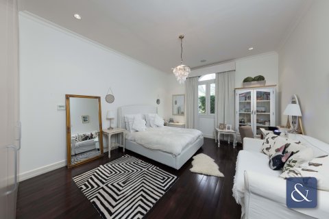 Müüa villa asukohaga Jumeirah Golf Estates, Dubai, AÜE: 4 magamistoaga, 614 m² Nr 667848 - pilt 13