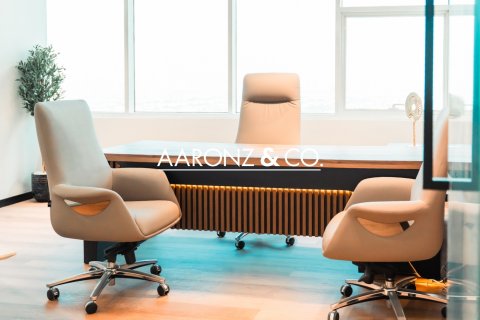 Oficina en alquiler en Jumeirah Lake Towers, Dubai, EAU 463 m2 № 670512 - foto 2