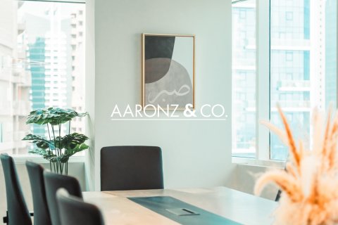 Oficina en alquiler en Jumeirah Lake Towers, Dubai, EAU 463 m2 № 670512 - foto 9