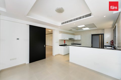 Villa te huur in Dubai, VAE 4 slaapkamers, 367.4 vr.m., nr 634725 - foto 9