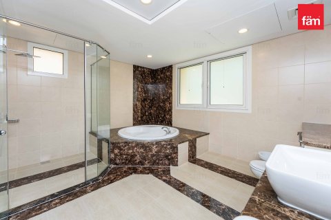 Villa te huur in Dubai, VAE 4 slaapkamers, 367.4 vr.m., nr 634725 - foto 18