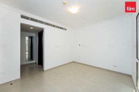 Villa te huur in Dubai, VAE 4 slaapkamers, 367.4 vr.m., nr 634725 - foto 16