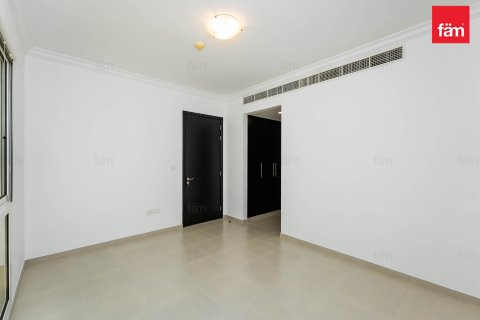 Villa te huur in Dubai, VAE 4 slaapkamers, 367.4 vr.m., nr 634725 - foto 17