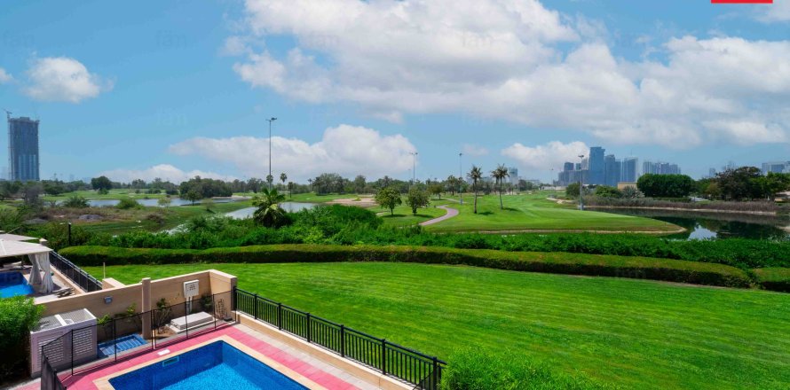 Villa in Dubai, VAE 4 slaapkamers, 367.4 vr.m. nr 634725