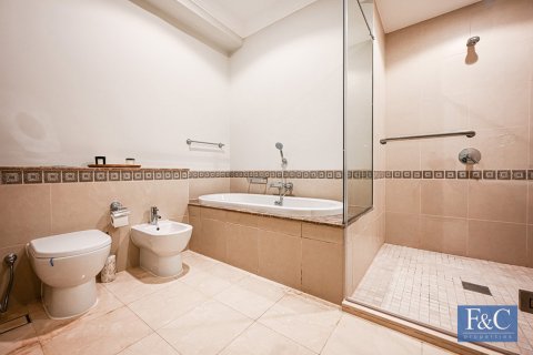 Kuća u nizu u Palm Jumeirah, Dubai, UAE 3 spavaćih soba, 483 m2 Br. 704237 - fotografija 5