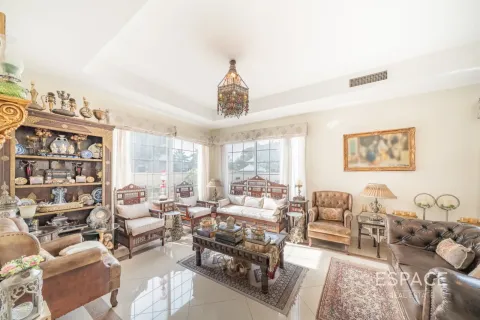 Villa sa Mudon, Dubai, UAE 4 silid-tulugan, 438 sq.m. № 737948 - larawan 3