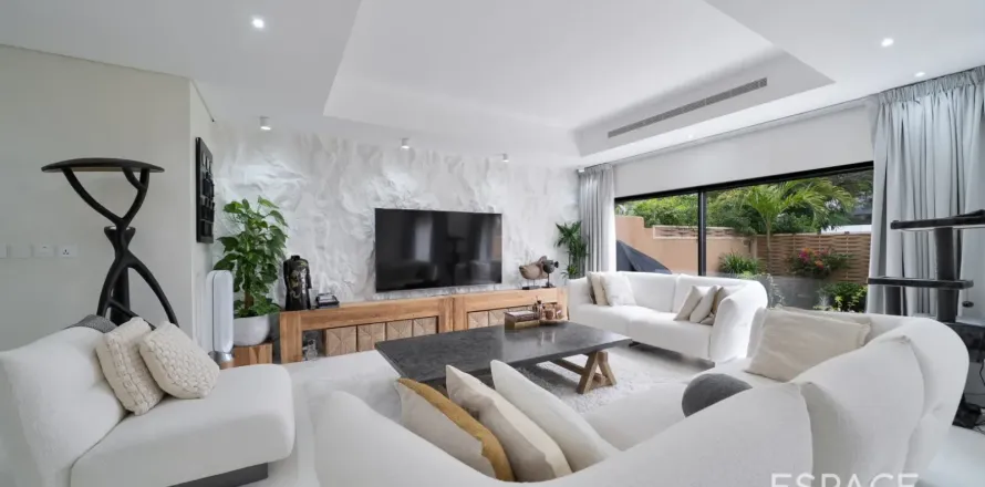 Maison de ville à Al Furjan, Dubai, EAU: 3 chambres, 262 m2 № 737963