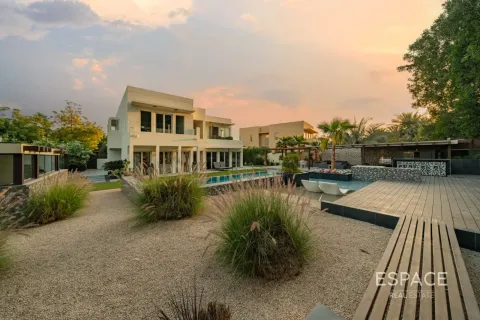 Villa à Arabian Ranches, Dubai, EAU: 5 chambres, 511 m2 № 737964