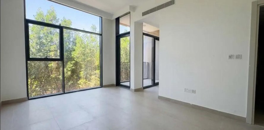 Kaupunkipientalo Dubai, Arabiemiraatit 4 makuuhuonetta, 253 m2 № 725905
