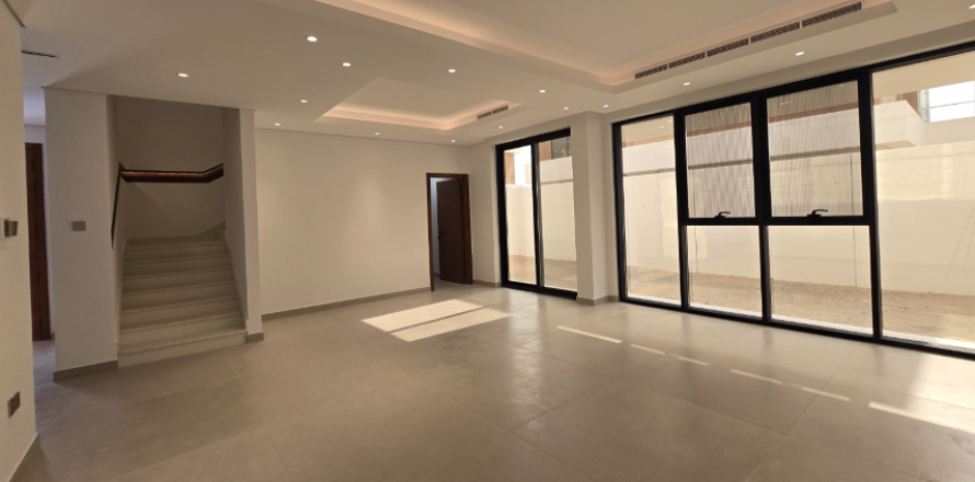 Вилла Шарджа, БАӘ-да 5 жатын бөлмелер, 369.75 м² № 748874