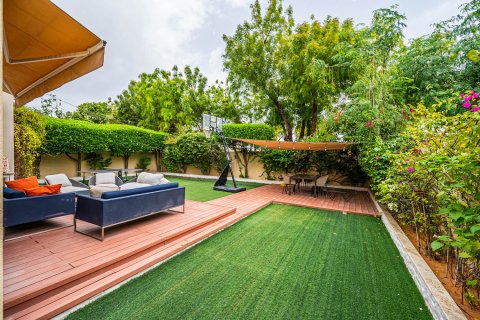 Vila di Meadows, Dubai, UEA 4 kamar tidur, 310.76 m2 nomor 748868 - foto 18