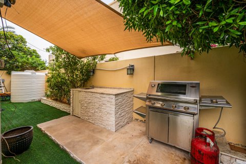 Vila di Meadows, Dubai, UEA 4 kamar tidur, 310.76 m2 nomor 748868 - foto 20