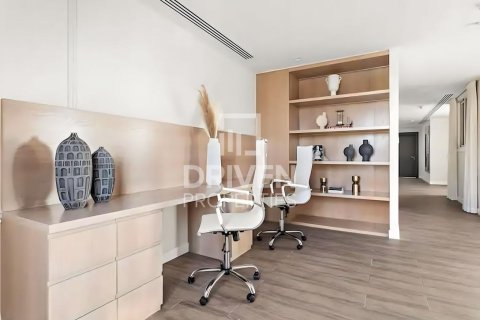 Vila di Jumeirah, Dubai, UEA 5 kamar tidur, 791.53 m2 nomor 759247 - foto 15