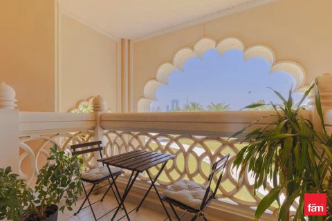 Apartment in Palm Jumeirah, Dubai, UAE 2 bedrooms, 155.9 sq.m. № 696931