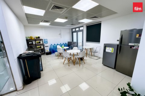 Oficina en alquiler en Business Bay, Dubai, EAU 195.7 m2 № 740804 - foto 5