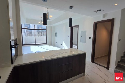 Shtëpi në qytet në Dubai, Emiratet e Bashkuara Arabe 5 dhoma gjumi, 187.2 m2. № 669712 - Foto 12