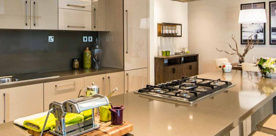 Apartment in WAVES OPULENCE in Mohammed Bin Rashid City, Dubai, UAE 3 bedrooms, 162 sq.m. № 637348