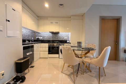 Apartment in Business Bay, Dubai, UAE 2 bedrooms, 76.4 sq.m. № 678426 - photo 8