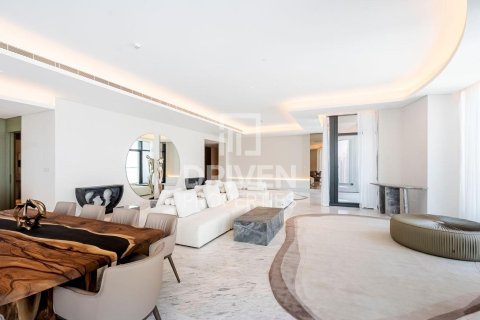 Apartament në Downtown Dubai (Downtown Burj Dubai), Dubai, Emiratet e Bashkuara Arabe 4 dhoma gjumi, 480.87 m2. № 744961 - Foto 4