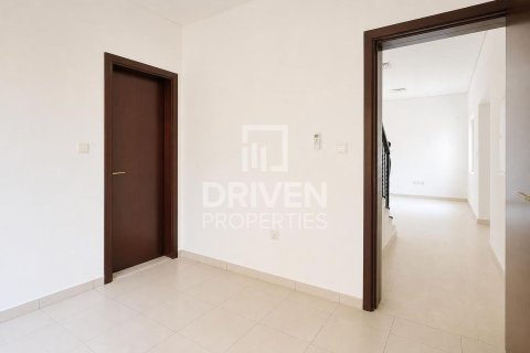 Villa en alquiler en The Villa, Dubai, EAU 5 dormitorios, 555.56 m2 № 745052 - foto 18