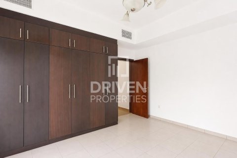 Villa en alquiler en The Villa, Dubai, EAU 5 dormitorios, 555.56 m2 № 745052 - foto 11