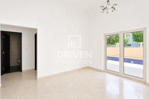 Villa en alquiler en The Villa, Dubai, EAU 5 dormitorios, 555.56 m2 № 745052 - foto 6