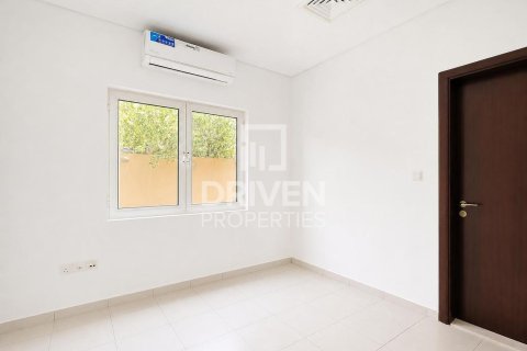 Villa en alquiler en The Villa, Dubai, EAU 5 dormitorios, 555.56 m2 № 745052 - foto 15