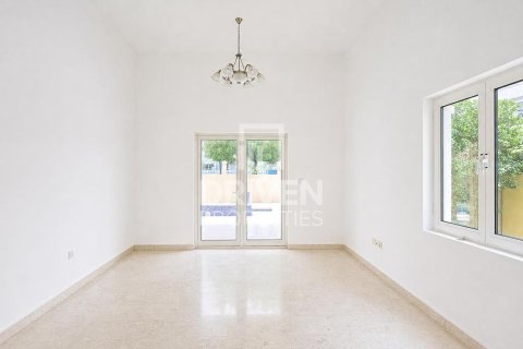Villa en alquiler en The Villa, Dubai, EAU 5 dormitorios, 555.56 m2 № 745052 - foto 5