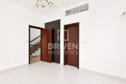 Villa en alquiler en The Villa, Dubai, EAU 5 dormitorios, 555.56 m2 № 745052 - foto 7