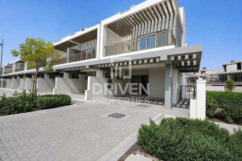 Shtëpi në qytet në Dubai, Emiratet e Bashkuara Arabe 4 dhoma gjumi, 142.61 m2. № 745053 - Foto 20
