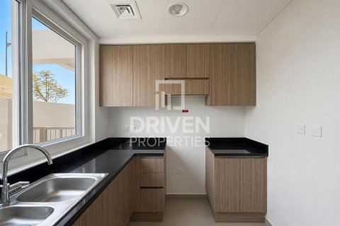 Shtëpi në qytet në Dubai, Emiratet e Bashkuara Arabe 4 dhoma gjumi, 142.61 m2. № 745053 - Foto 13
