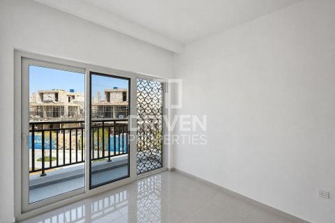 Shtëpi në qytet në Dubai, Emiratet e Bashkuara Arabe 4 dhoma gjumi, 142.61 m2. № 745053 - Foto 10