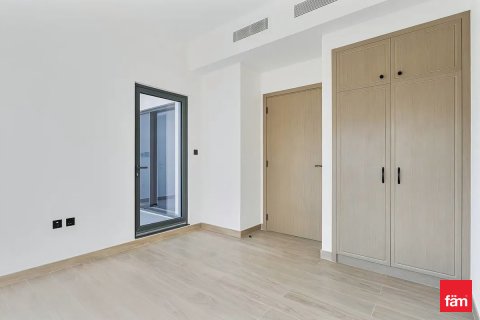 Shtëpi në qytet në Dubai, Emiratet e Bashkuara Arabe 3 dhoma gjumi, 144 m2. № 719007 - Foto 10
