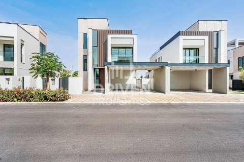 Vila v Arabian Ranches 3, Dubai, SAE 3 spálne, 428 m2 č. 684033