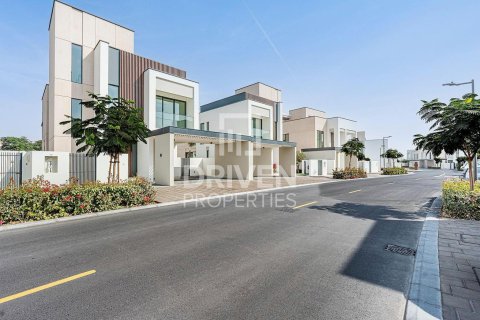 ویلا برای اجاره در Arabian Ranches 3، Dubai، امارات متحده عربی 3 خوابه ، 428 متر مربع ، شماره 684033 - تصویر 2