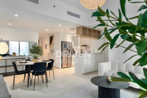Apartment til leje i Zabeel, Dubai, UAE 2 soveværelser, 101.91 kvm № 744954 - foto 3