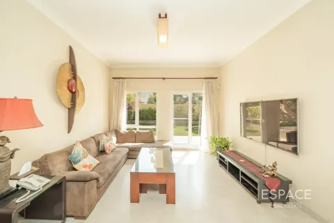Vila v Meadows, Dubai, SAE 5 ložnice, 354 m² Č.: 738438 - fotografie 2