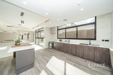 Vila di Al Furjan, Dubai, UAE 5 bilik tidur, 446 meter persegi № 738441 - foto 4